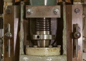 映像用コンセント類を選び購入出来る店舗